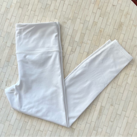 Athleta ELATION ULTRA HIGH RISE 7/8 LEGGING - Bright White - Small - Picture 3 of 9